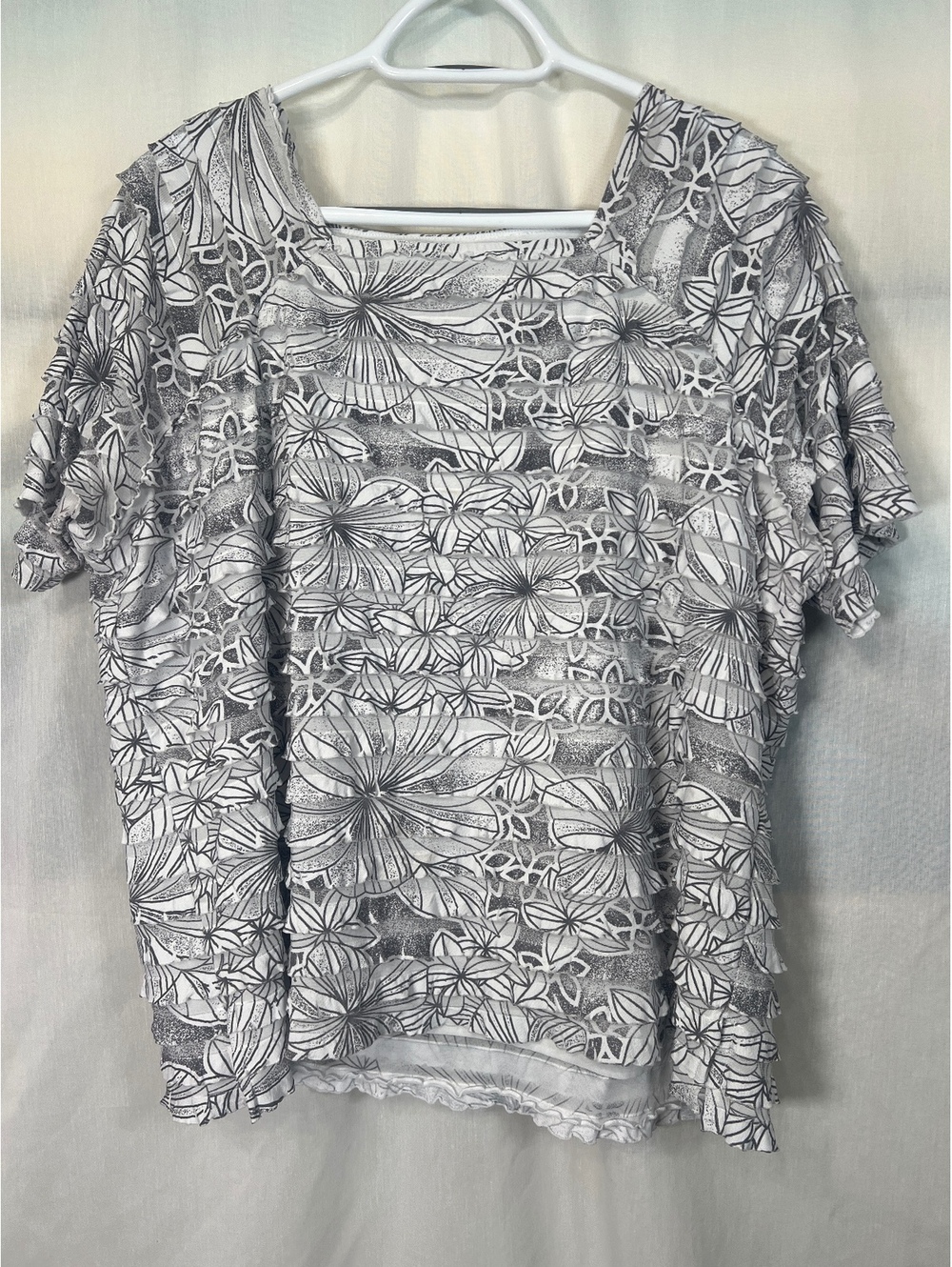 TanJay Floral Ruffel Short Sleeve Summer Top Women's Size 1X